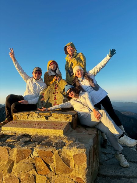 【六訪玉山之巔】｜將台灣最高峰，作為妳的情人節禮物