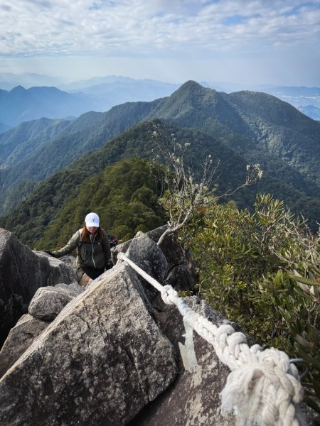 鳶嘴山上的瘦稜2983883