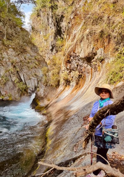 帖比倫峽谷瀑布與紅香溫泉2728750