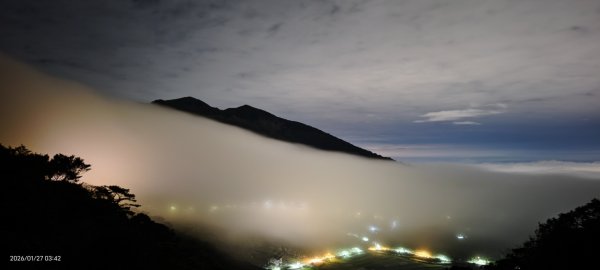 #大屯山 #百拉卡觀景台 #雲瀑 #雲海 #琉璃光 1/272989014