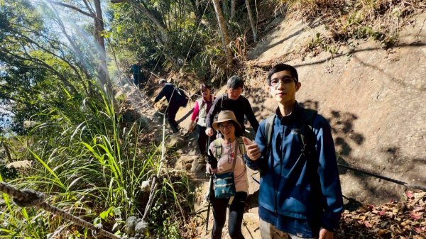 🌈1/4(日)來趣梅嶺~竹子尖山-獵鷹尖-一線天~梅子雞風味餐✨FB：熊熊趴爬走🌈2976845