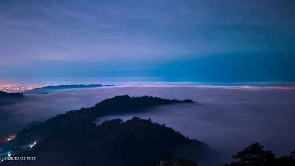 苗栗大湖 #薑麻園 #雲洞山莊 #琉璃光 #雲海 #雲瀑 2/222718351