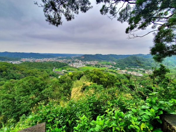 台中梨山，天池，福壽山農場，大肚萬里長城登山步道，苗栗劍潭古道，口山步道，獅頭山，獅山古道1900823