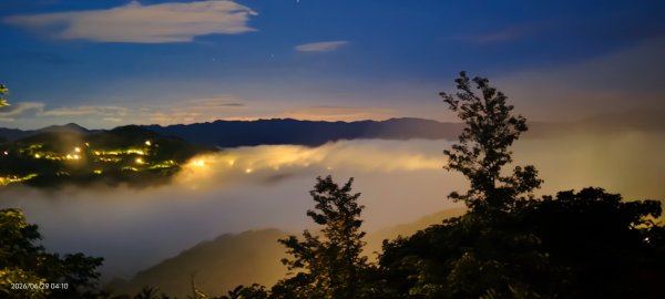 #二格路 #琉璃光 #二格山 #雲海流瀑 #日出 #火燒雲 6/293080028
