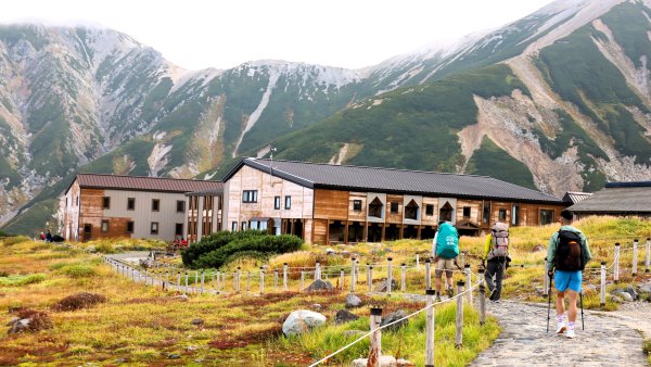 走在上帝翻落的調色盤上日本劍岳與立山連峰的山遊記2954057