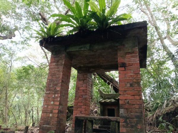 雙溪區石壁坑橋+平林山+武山煤礦土地公+上林山稜線+彎穹越嶺古道+石壁坑橋O型2991274