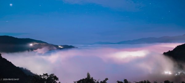 跟著雲海達人山友追雲趣 #獵狸尖 #琉璃光 #雲海 #雲海流瀑 #日出 8/22849433