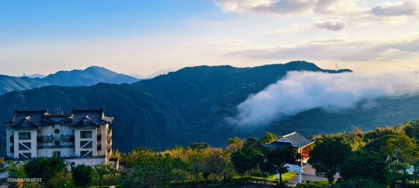 #新店四十份 #翡翠水庫壩頂 #雲海 #日出  #雲瀑 1/10 & 132979660