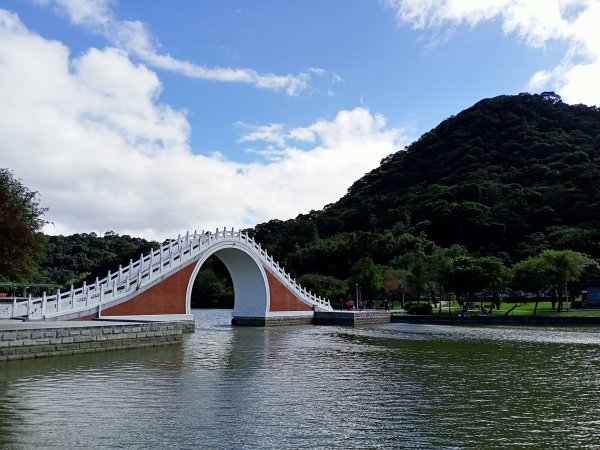 大湖公園《水光瀲灩晴方好》