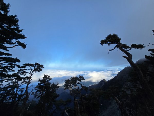 北大武山（喜多麗斷崖）雲海、雲霧、耶穌光之美2467661