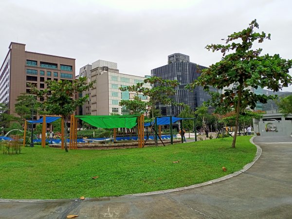 大港墘公園、大湖公園 (防災公園) - “非常愛尋寶”【走路趣尋寶，全臺齊步走】1883830