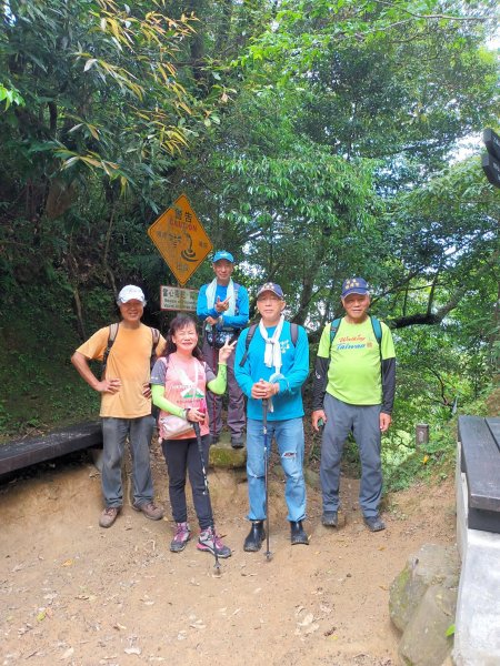 【小百岳集起來】#017 二格山登山步道(栳寮線) →猴山岳步道→草湳1692566