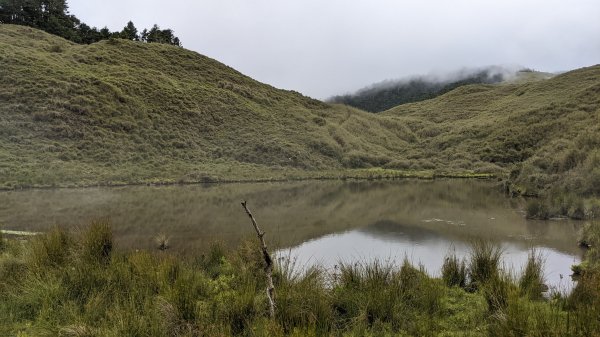 白石安東軍高山湖泊草原，空靈幽靜。1756729