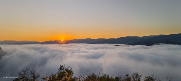 #新店四十份 #翡翠水庫壩頂 #覺真宮 #雲海 #日出 #雲瀑 #霧虹 1/52977247