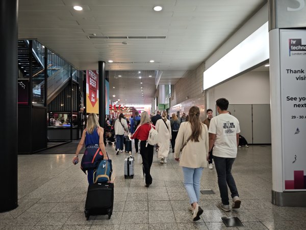 2025_0425 倫敦馬拉松順遊西歐 D7b(領倫敦馬拉松參賽物資)2793714