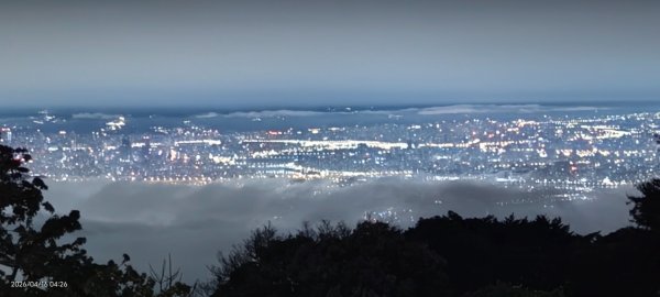 #陽明山 #琉璃光 #紅斑蛇 #新店四十份 #雲瀑 #翡翠水庫壩頂 #日出 #雲海 4/16&183037617