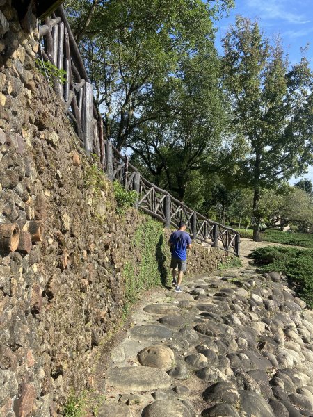 113.11.16 探訪歐式古堡之美2650948