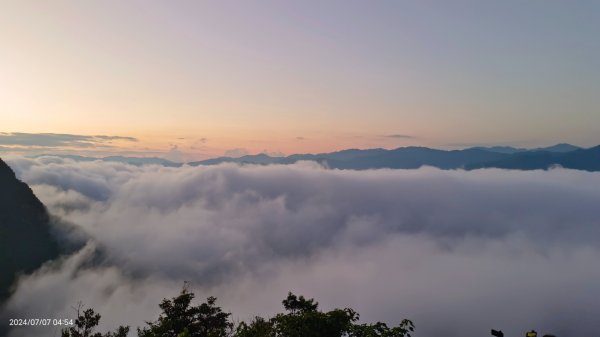 翡翠水庫壩頂星空夜景 #琉璃光雲海 &曙光 #觀音圈 7/72545312