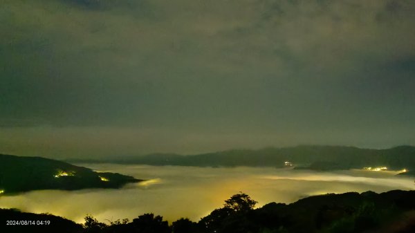 跟著雲海達人山友追雲趣 #琉璃光雲海 #火燒雲雲海 #日出雲海 8/142573954