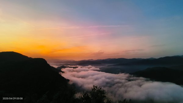 翡翠水庫壩頂 #火燒雲雲海 #日出雲海 #鱷魚島 #藍腹鷴 4/292772670