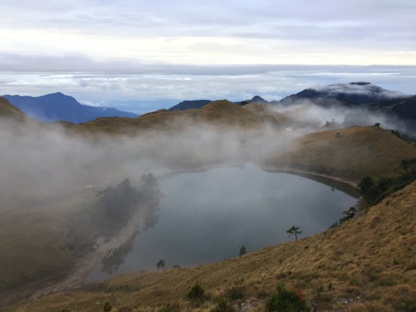 中央山脈最高的美麗湖泊七彩湖570323