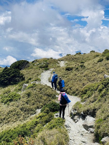 2022/06/02-2022/06/03(兩天一夜-嘉明湖/向陽山/三叉山)1728651