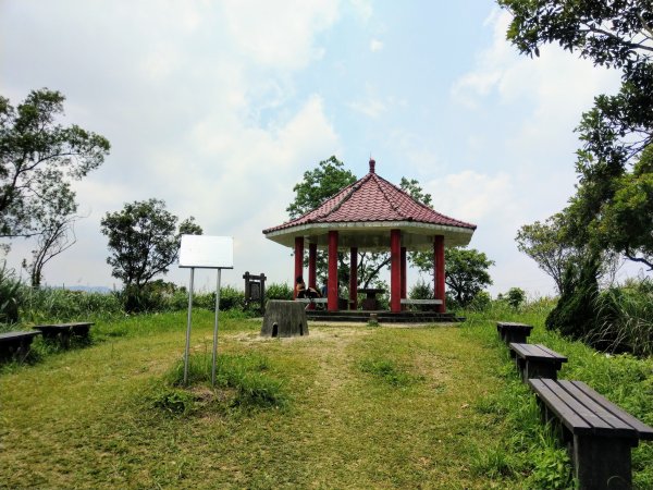 土庫岳(小百岳#14)下深坑北深路一段封面