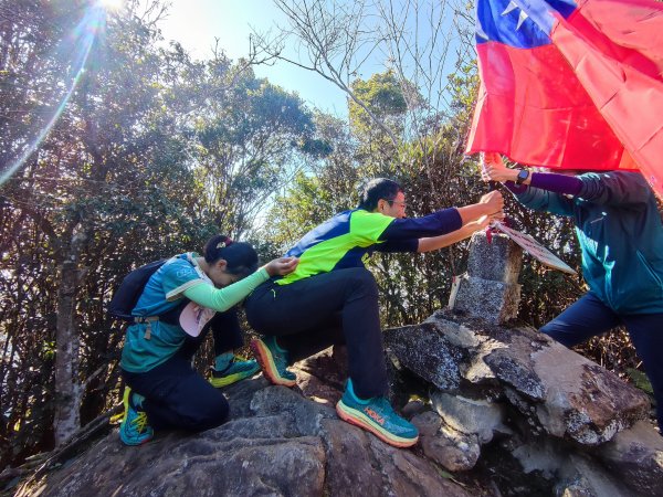 嘎色鬧登那結山2392525