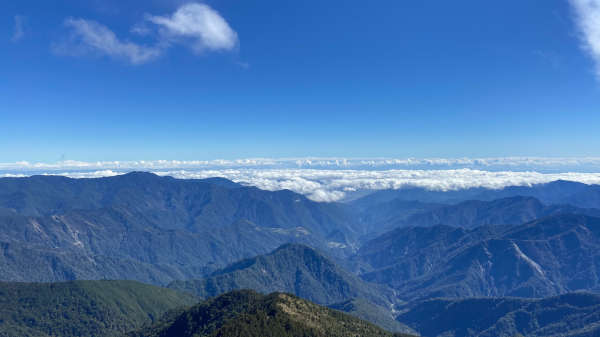 關山------風來霧繞的山岳之約