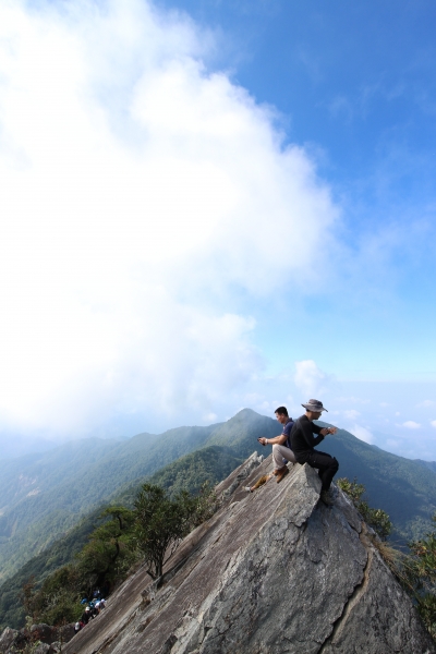 鳶嘴山，俯瞰西海岸，遠望玉山秀姑巒58053