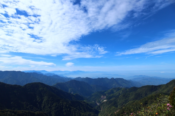 鳶嘴山，俯瞰西海岸，遠望玉山秀姑巒58073