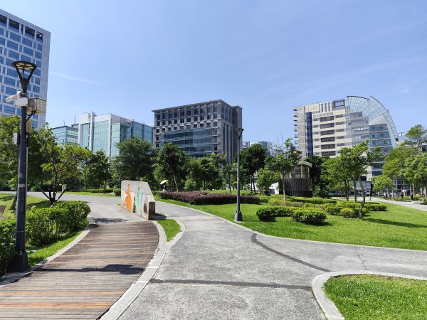 宏匯瑞光廣場、大港墘公園、基隆廟口夜市、基隆港高空煙火秀2796425