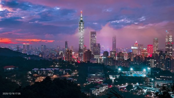 #天空之城 #穿雲箭 #虎山峰 #夕陽 #火燒雲 #夜景 #101大樓 12/182964773