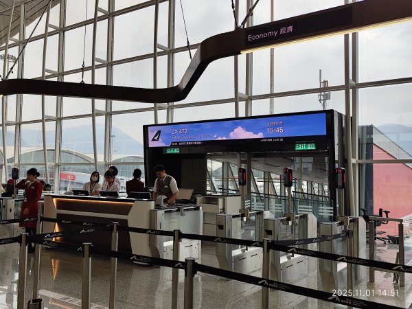 四川成都天府機場→香港國際機場→臺灣桃園國際機場2941799