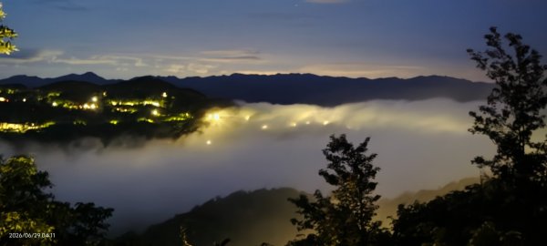 #二格路 #琉璃光 #二格山 #雲海流瀑 #日出 #火燒雲 6/293080032