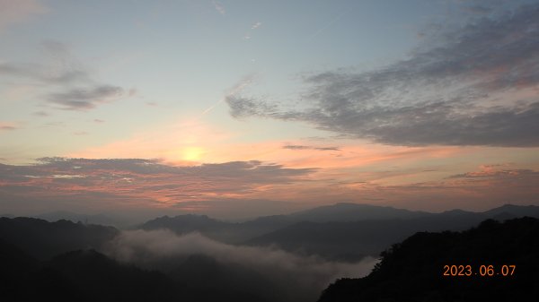 二格山日出火燒雲&藍天月亮雲海雲瀑6/7&8幻日(環/冰晶)2175054