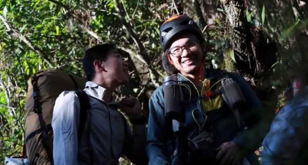 鳥山不鳥：佳陽南稜上小劍1575526