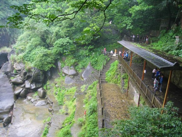 平溪 十分瀑布。壺穴地質景觀 垂廉型瀑布 臺版尼加拉瀑布2206287