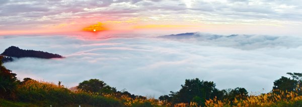#馬那邦山 #夕陽 #雲海 #火燒雲 12/282971621