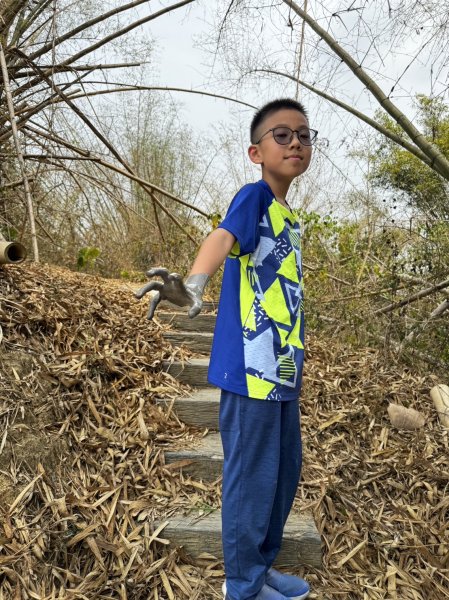 田寮月世界2403302468640