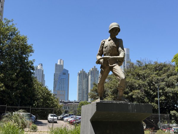 [紐約馬之行-58] 2025_1114 陸軍總部附近綠地2953832