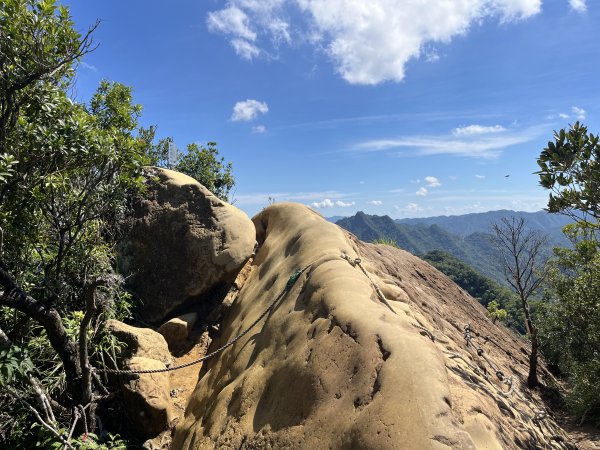 [微笑山線_第九段] 2025_0914 二格山系_皇帝殿東峰2889488