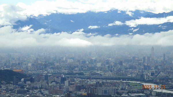雲霧飄渺間的台北盆地&觀音山1926307
