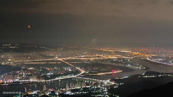 觀音山夜景琉璃光雲海&一彎血月5/52495628