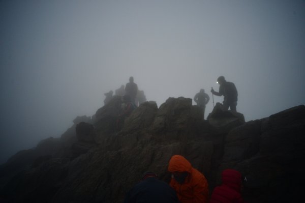 新手挑戰百岳之首、成功攀登玉山主峰2119463