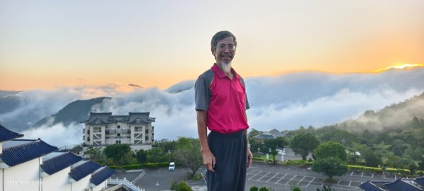 #翡翠水庫壩頂 #琉璃光 #雲海 #新店四十份 #日出 #雲瀑 #藍腹鷴 10/52904629