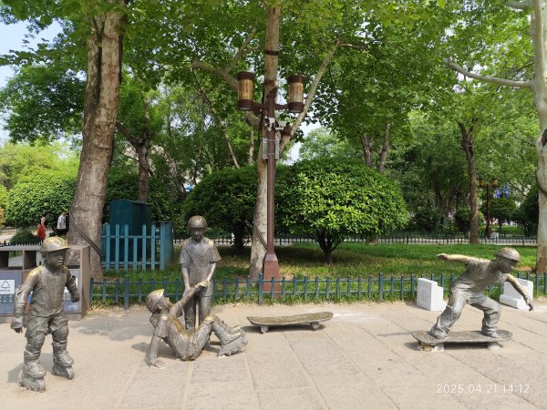 中國山東濟南大明湖、濟南古城、千佛山2775564