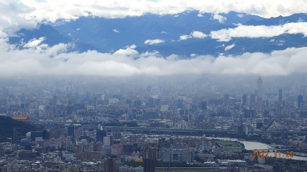 雲霧飄渺間的台北盆地&觀音山1926306
