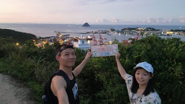 基隆觀景小旅(火號山夜景 Eddie's Cafe 士杏坊法國麵包)2560956