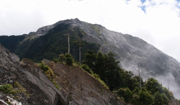 【公告】北二段無明西峰至無明山路段，自即日起封閉